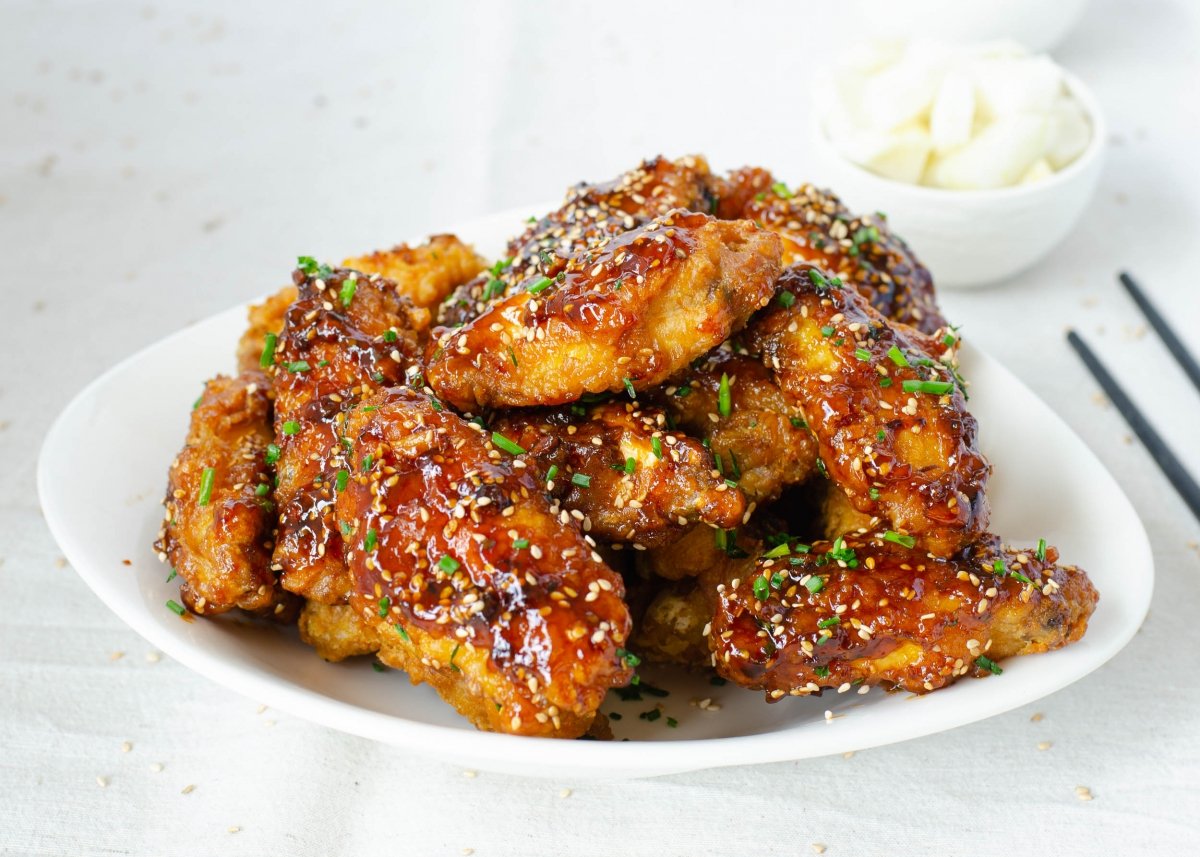 Alitas de pollo estilo coreano