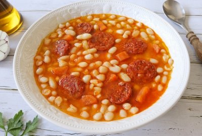 Alubias blancas con chorizo