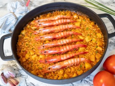 Arroz con sepia y gambas
