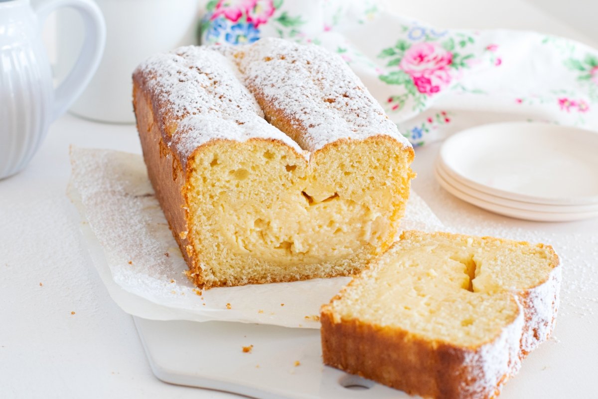 Bizcocho de crema pastelera ración