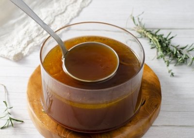 Caldo de carne casero