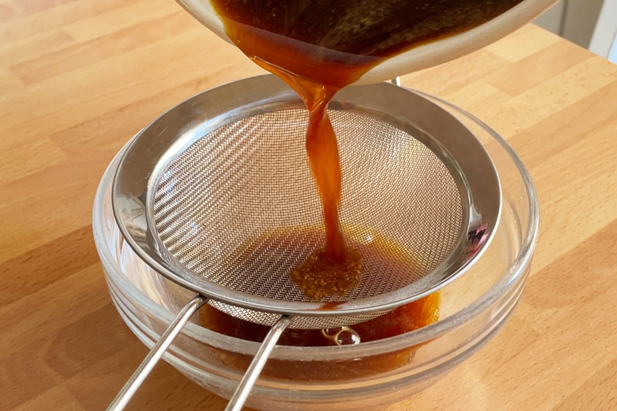 Colar la salsa de soja