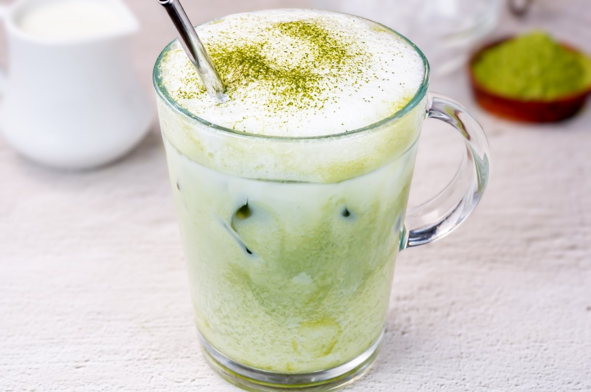Cómo hacer un iced matcha latte