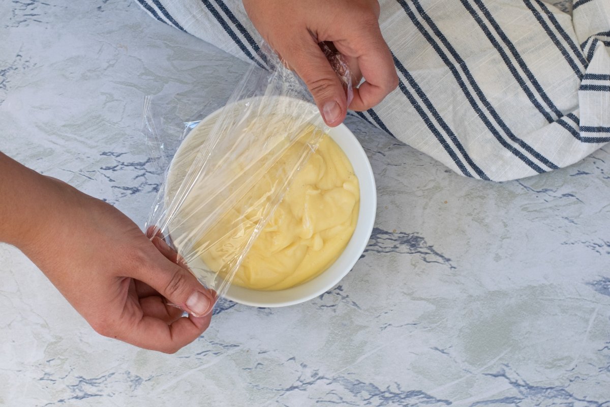 enfriar crema bizcocho de crema pastelera