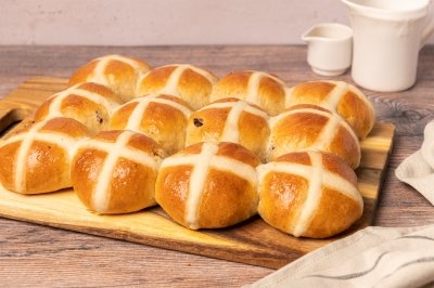 Hot cross buns