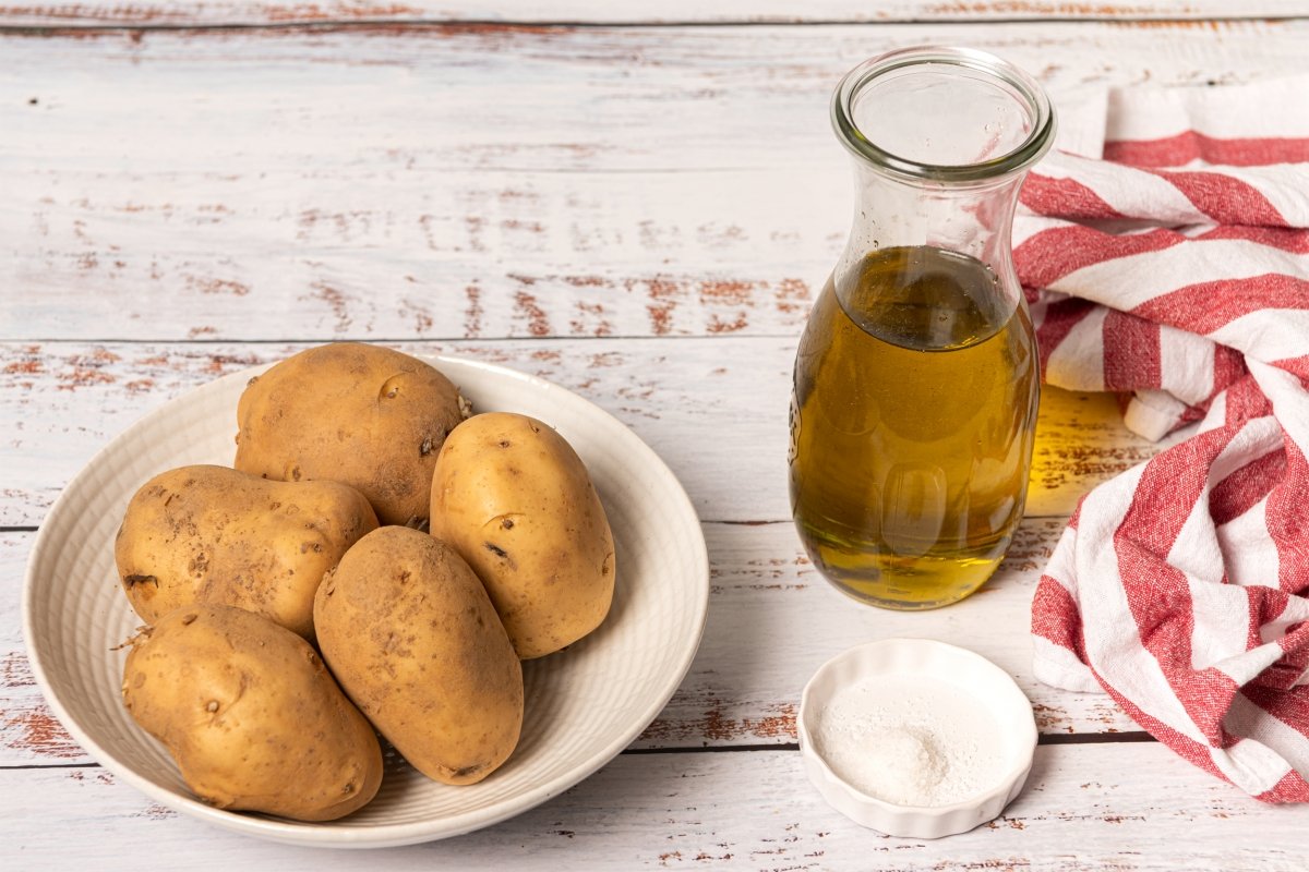 Ingredientes de las patatas fritas para la ternera a la jardinera