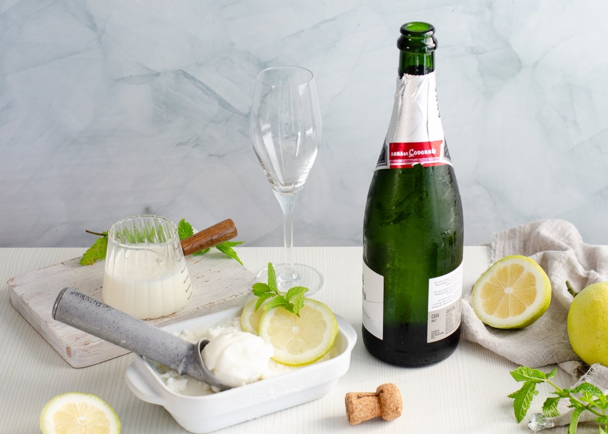 Ingredientes para hacer sorbete de limón al cava