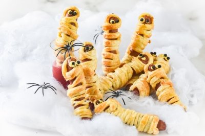 Momias de salchicha de Halloween