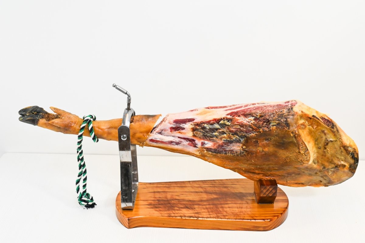 Pelando el jamón