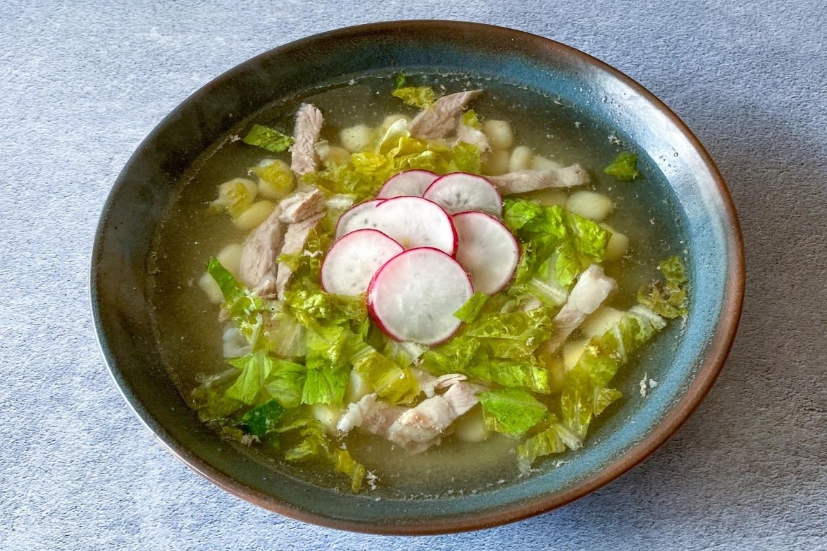 Pozole blanco