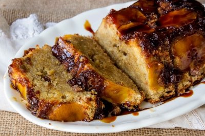 Pastel de manzana y avellanas