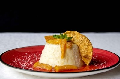 Panna cotta de piña colada
