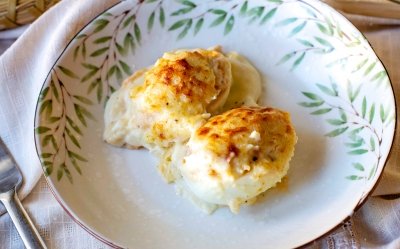 Huevos con bechamel