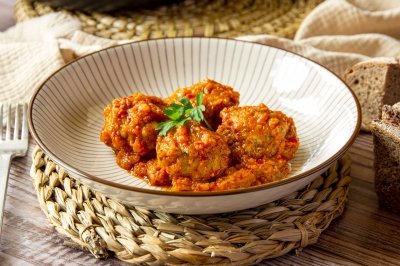Albóndigas de carne en salsa