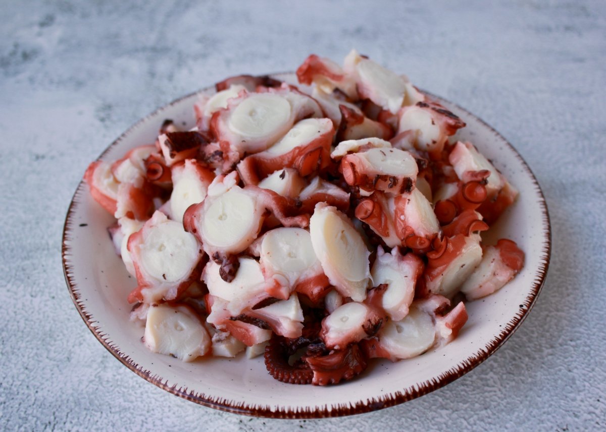 Pulpo cocido cortado en rodajas