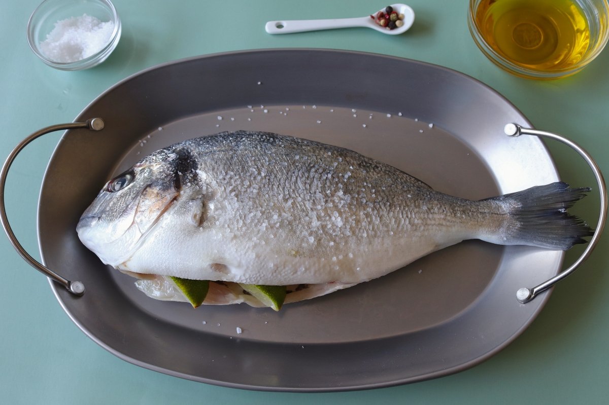 Salpimentar dorada en papillote al horno con verduras