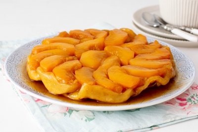 Tarta Tatin de melocotón