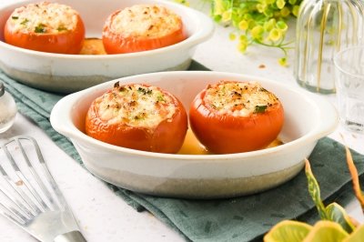 Tomates rellenos al horno